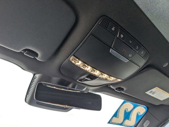 Used 2022 Mercedes-Benz GLC 300 4MATIC image 32