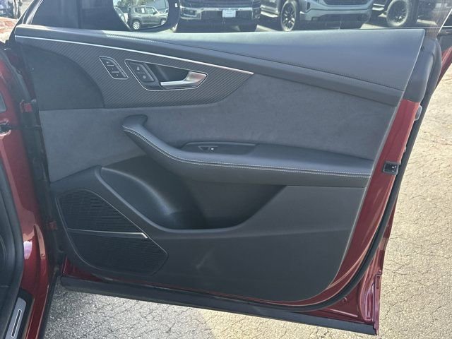 Used 2023 Audi RS Q8 w/ Black Optic Package image 16