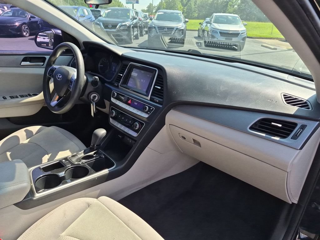 Used 2019 Hyundai Sonata SE FWD image 34