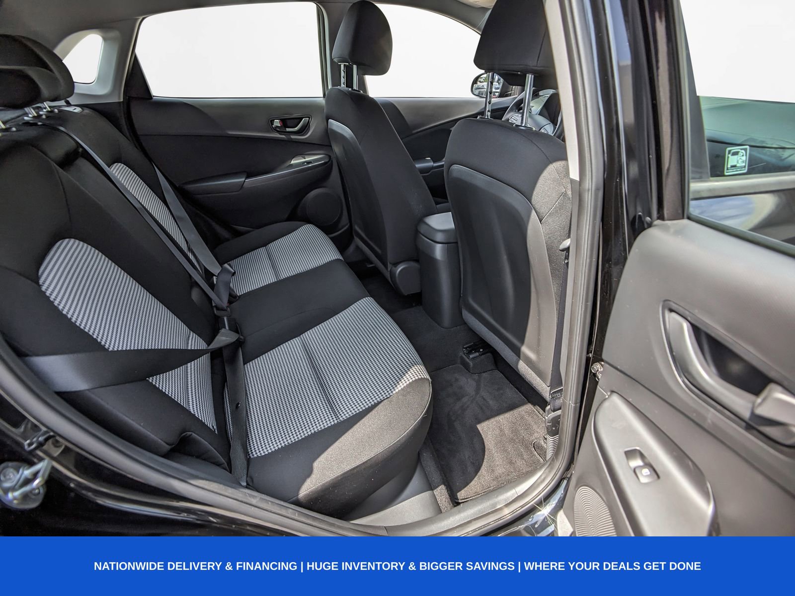 Used 2022 Hyundai Kona SE image 19