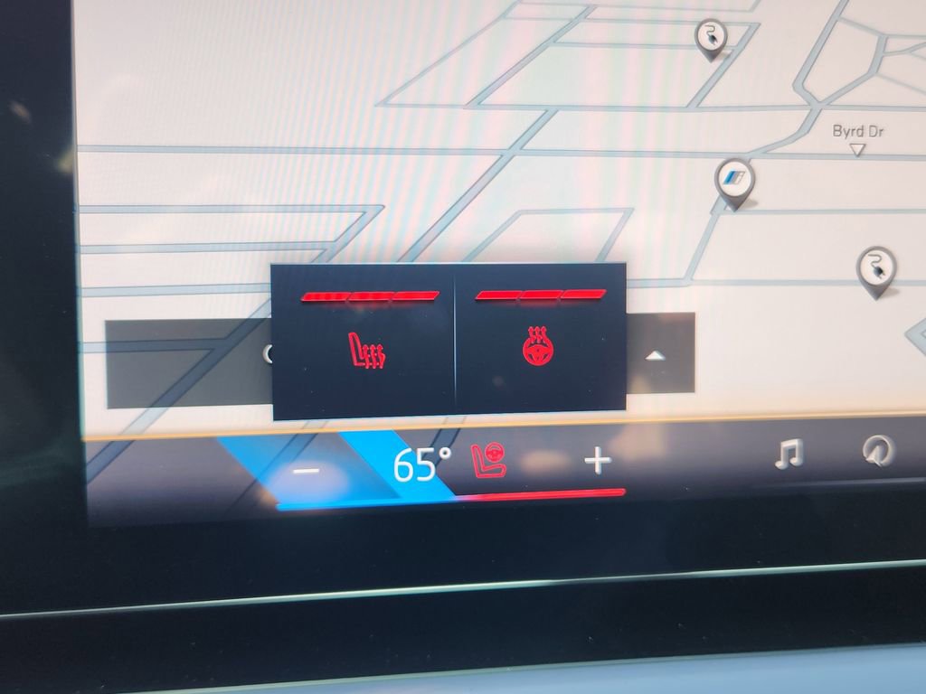 Used 2025 BMW i5 eDrive40i w/ Premium Package RWD image 45