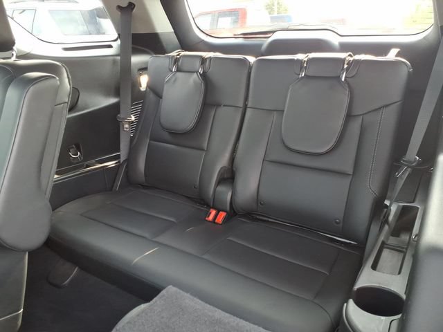 Certified 2022 Ford Explorer XLT w/ Equipment Group 202A AWD/4WD image 10