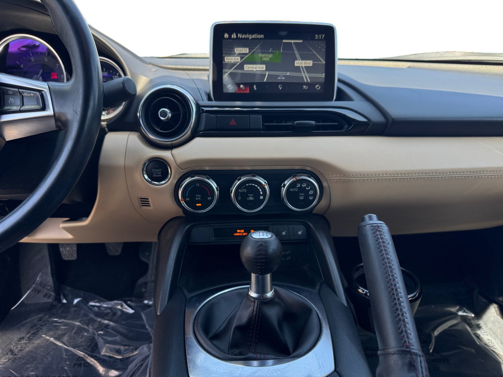 Used 2016 MAZDA MX-5 Miata Grand Touring RWD image 11