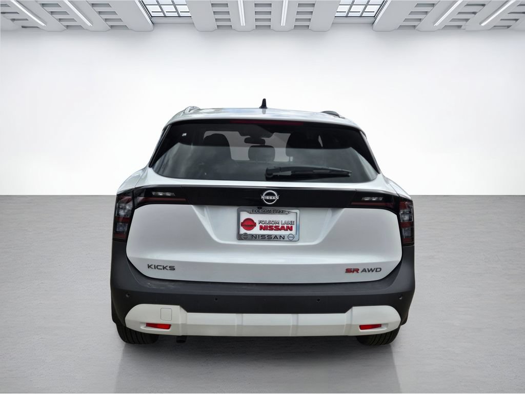 New 2026 Nissan Kicks SR AWD/4WD image 5