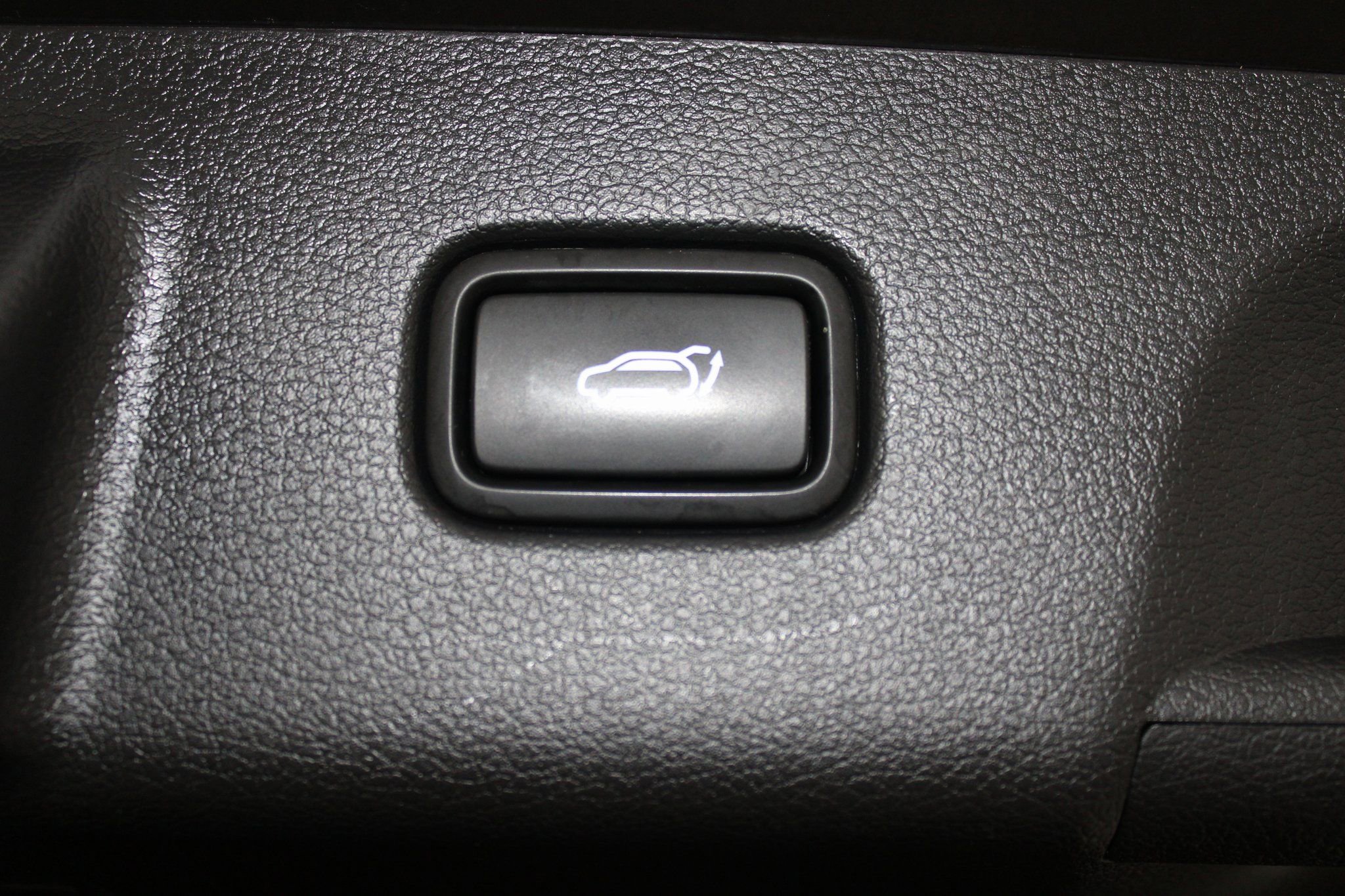 Used 2023 Hyundai Palisade Limited w/ Cargo Package image 24