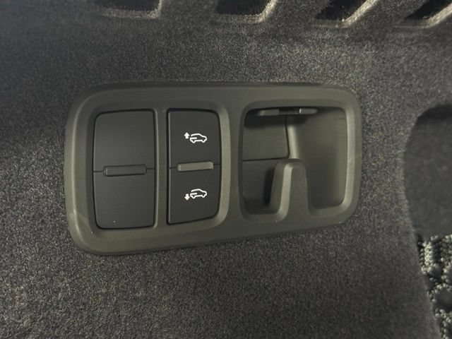 Used 2024 Audi RS Q8 w/ Black Optic Package AWD/4WD image 19