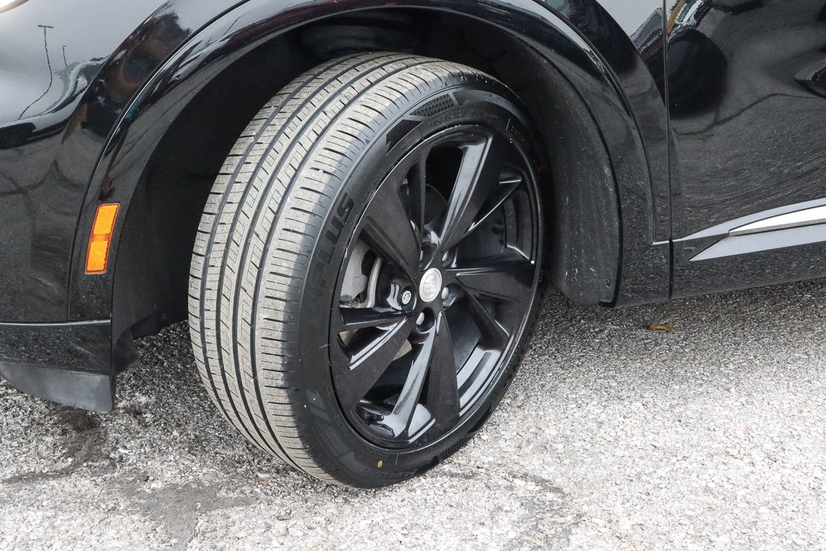 Used 2021 Buick Envision Essence w/ Technology Package I image 18