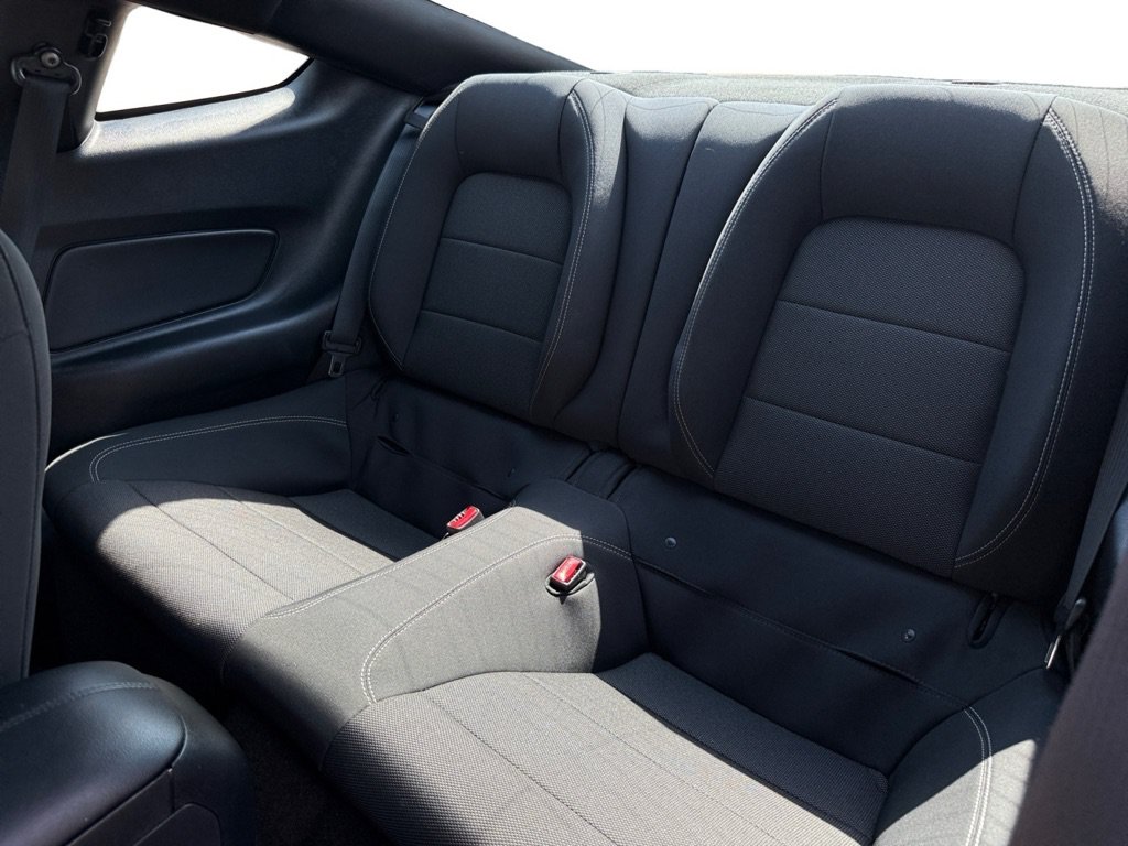 Used 2017 Ford Mustang Coupe RWD image 13