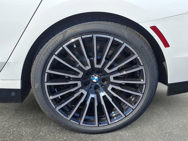 New 2026 BMW 760i xDrive w/ Executive Package image 7