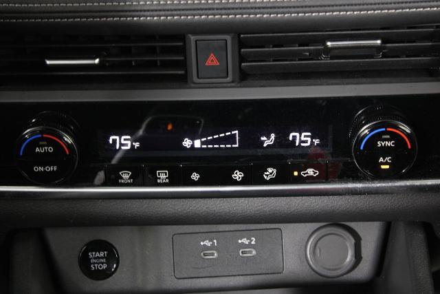 Certified 2025 Nissan Rogue SV image 21