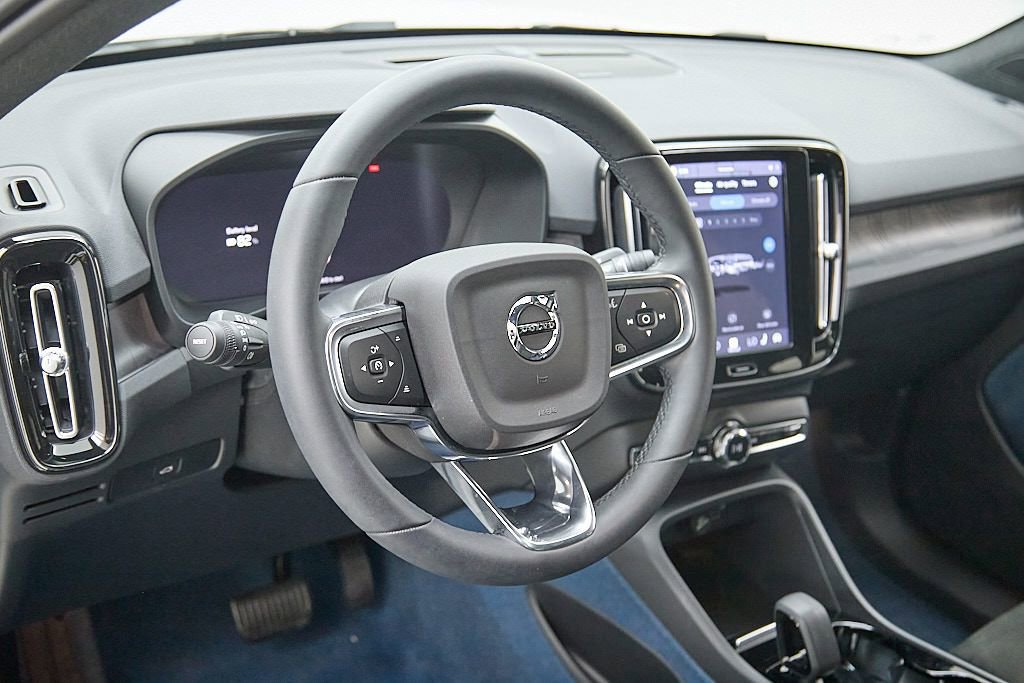 Certified 2023 Volvo C40 P8 Recharge Ultimate image 14