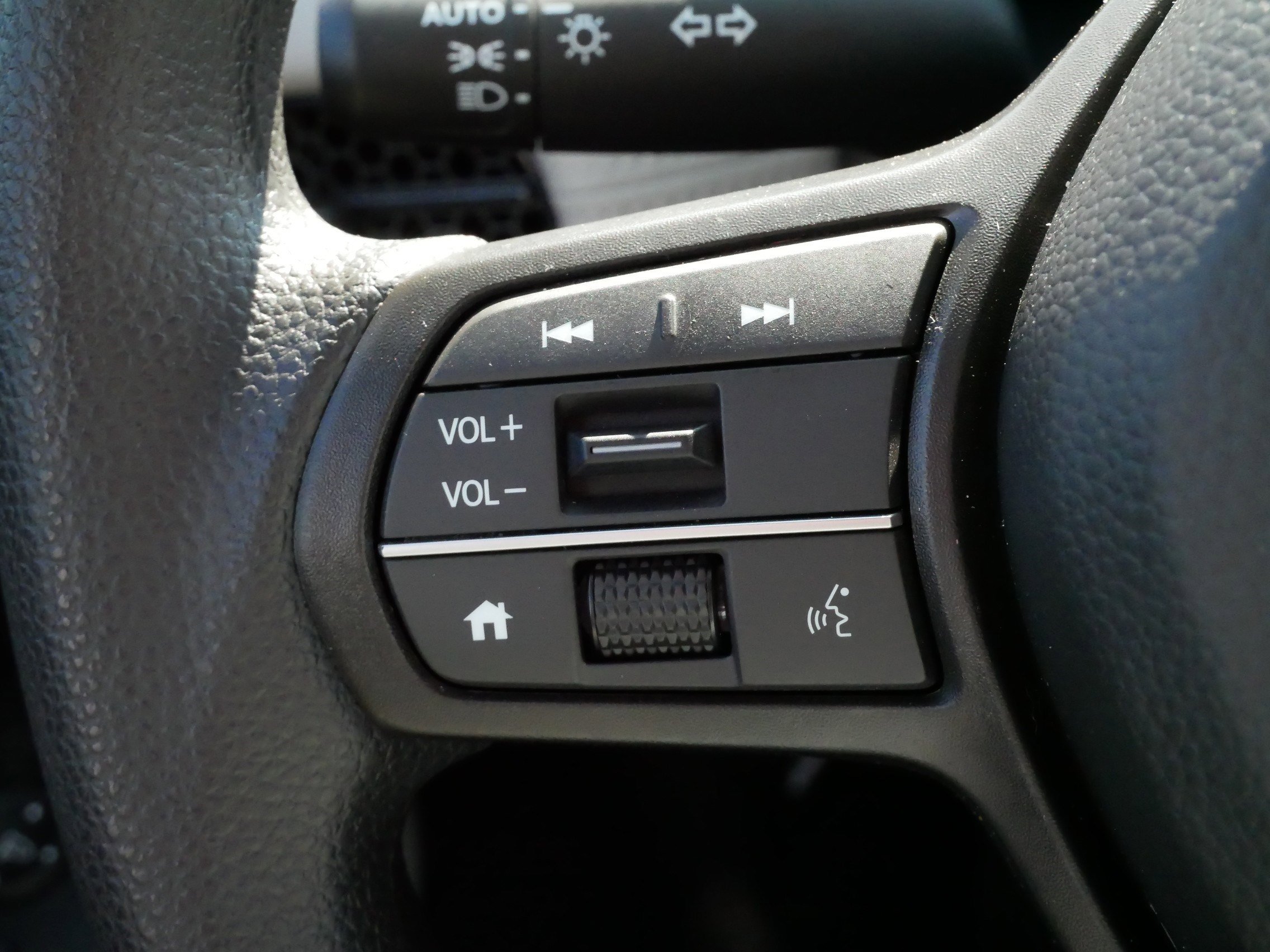Certified 2026 Honda HR-V LX image 27