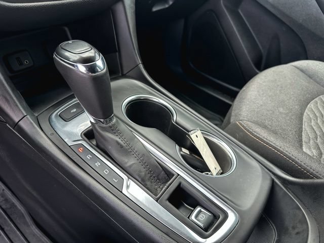 Used 2018 Chevrolet Equinox LT FWD image 19