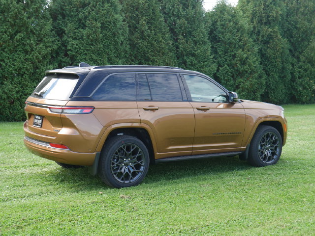 New 2027 Jeep Grand Cherokee Summit AWD/4WD image 14