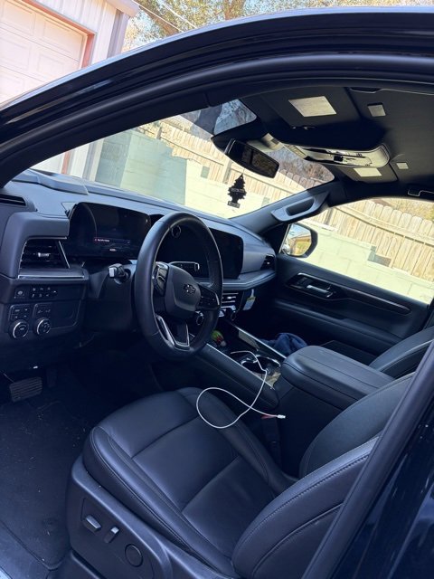 Used 2025 Chevrolet Tahoe Z71 w/ Comfort Package image 5