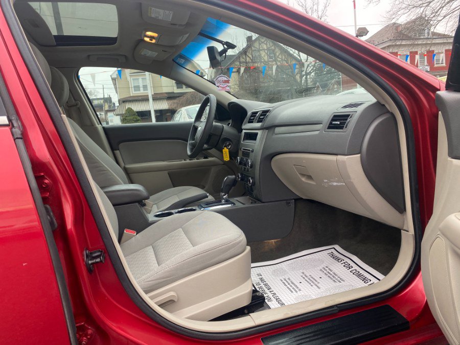 Used 2012 Ford Fusion SE image 12