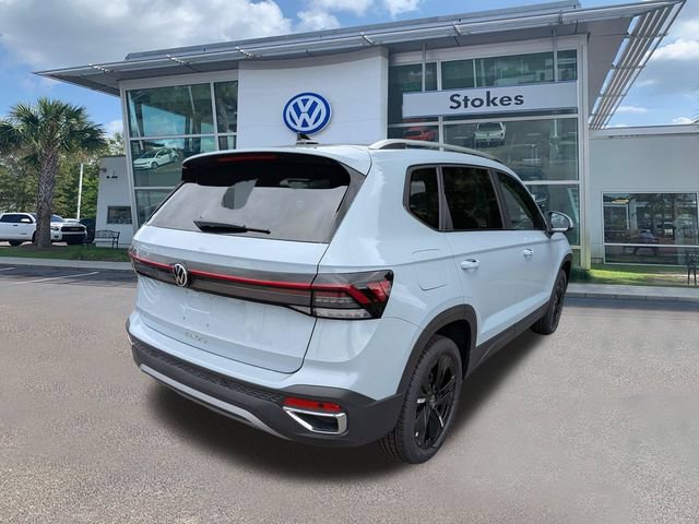 New 2026 Volkswagen Taos SE FWD image 4