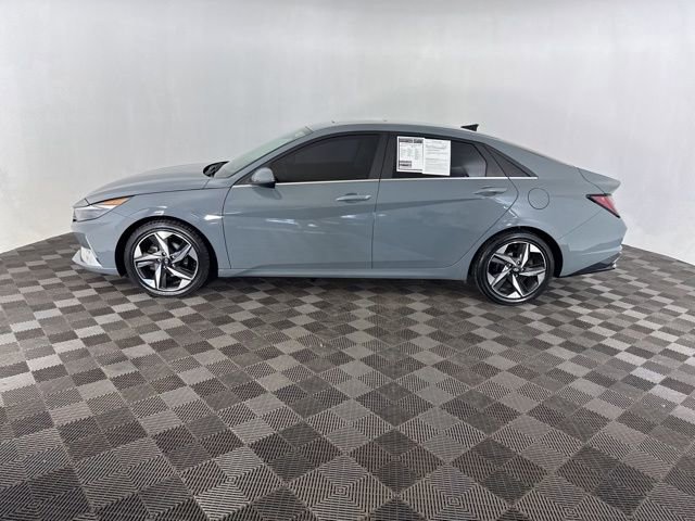 Used 2021 Hyundai Elantra Limited image 8