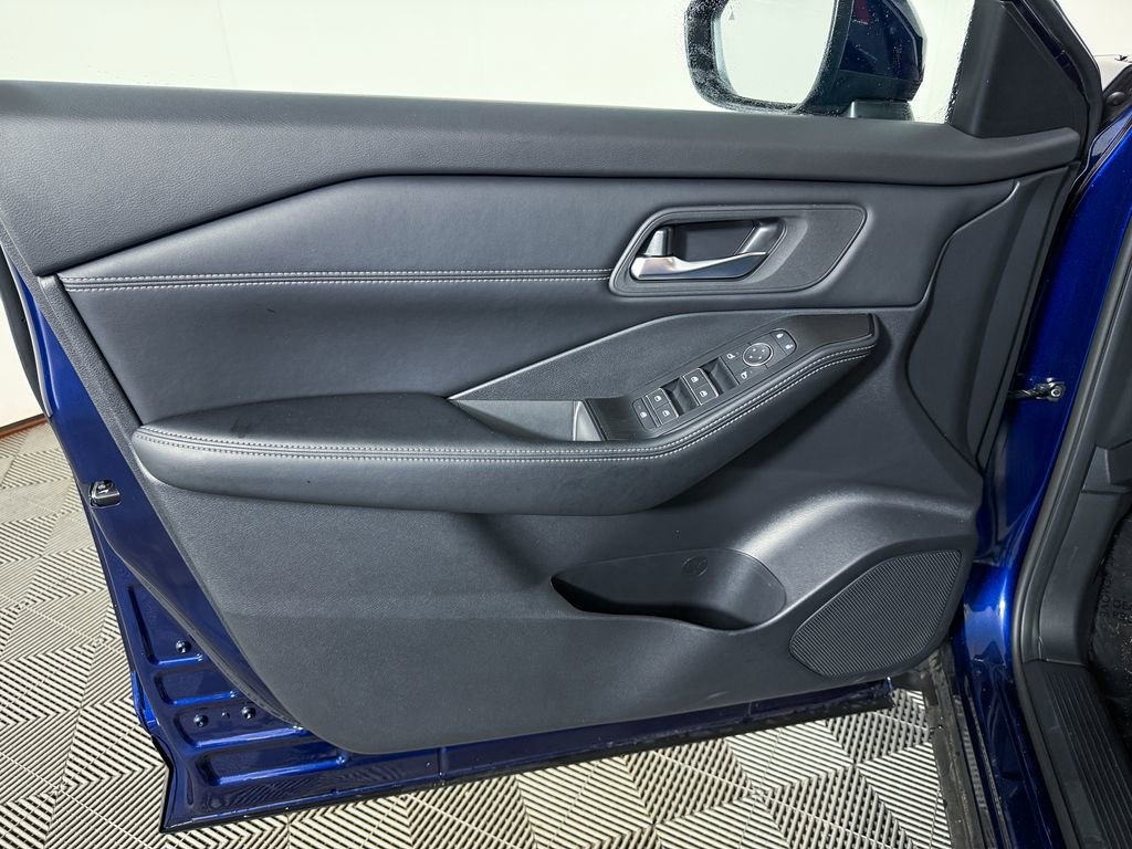 Certified 2024 Nissan Rogue SL image 42