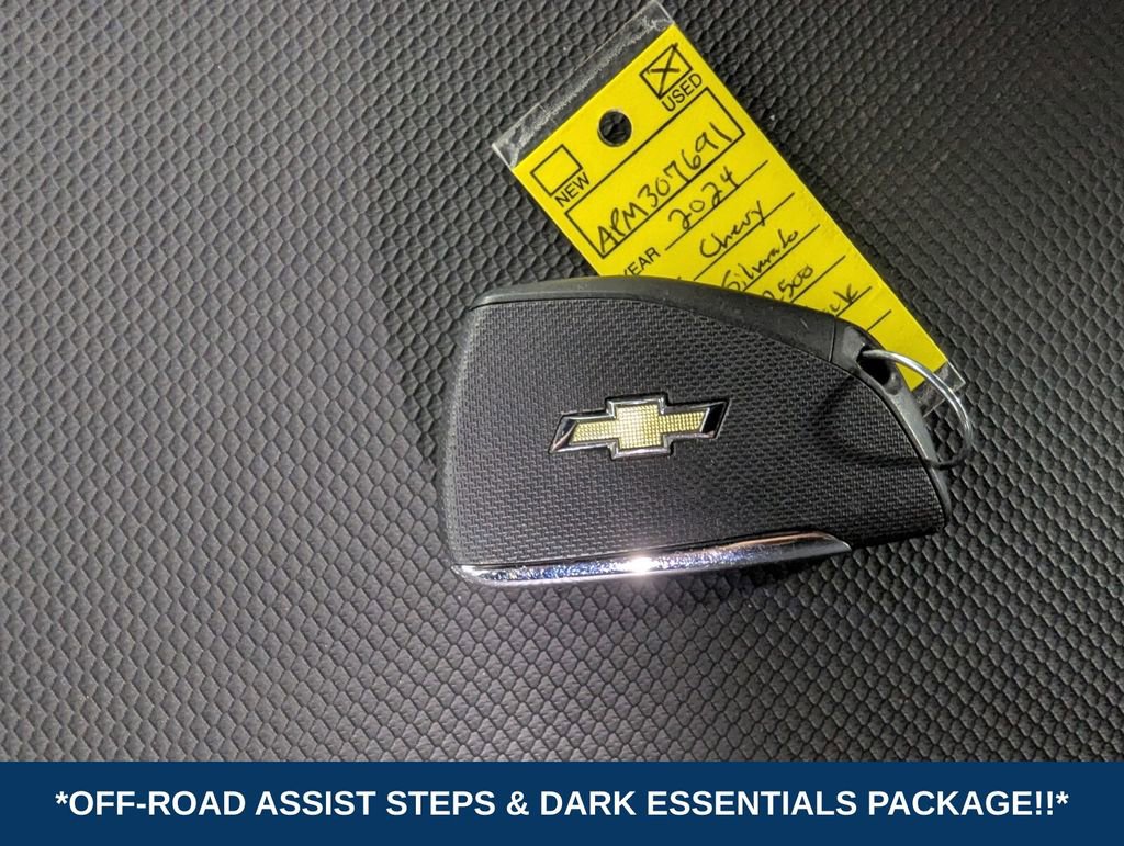 Used 2024 Chevrolet Silverado 2500 ZR2 w/ Technology Package image 27