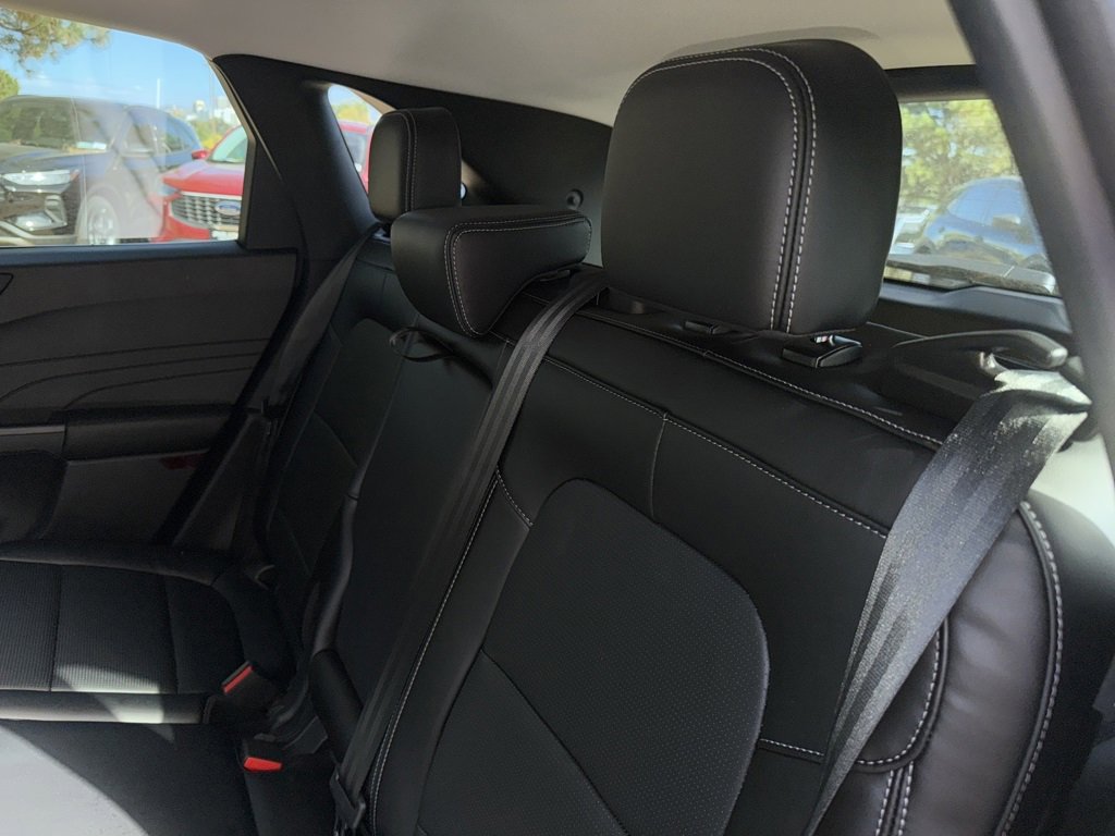 New 2026 Ford Escape Platinum image 19