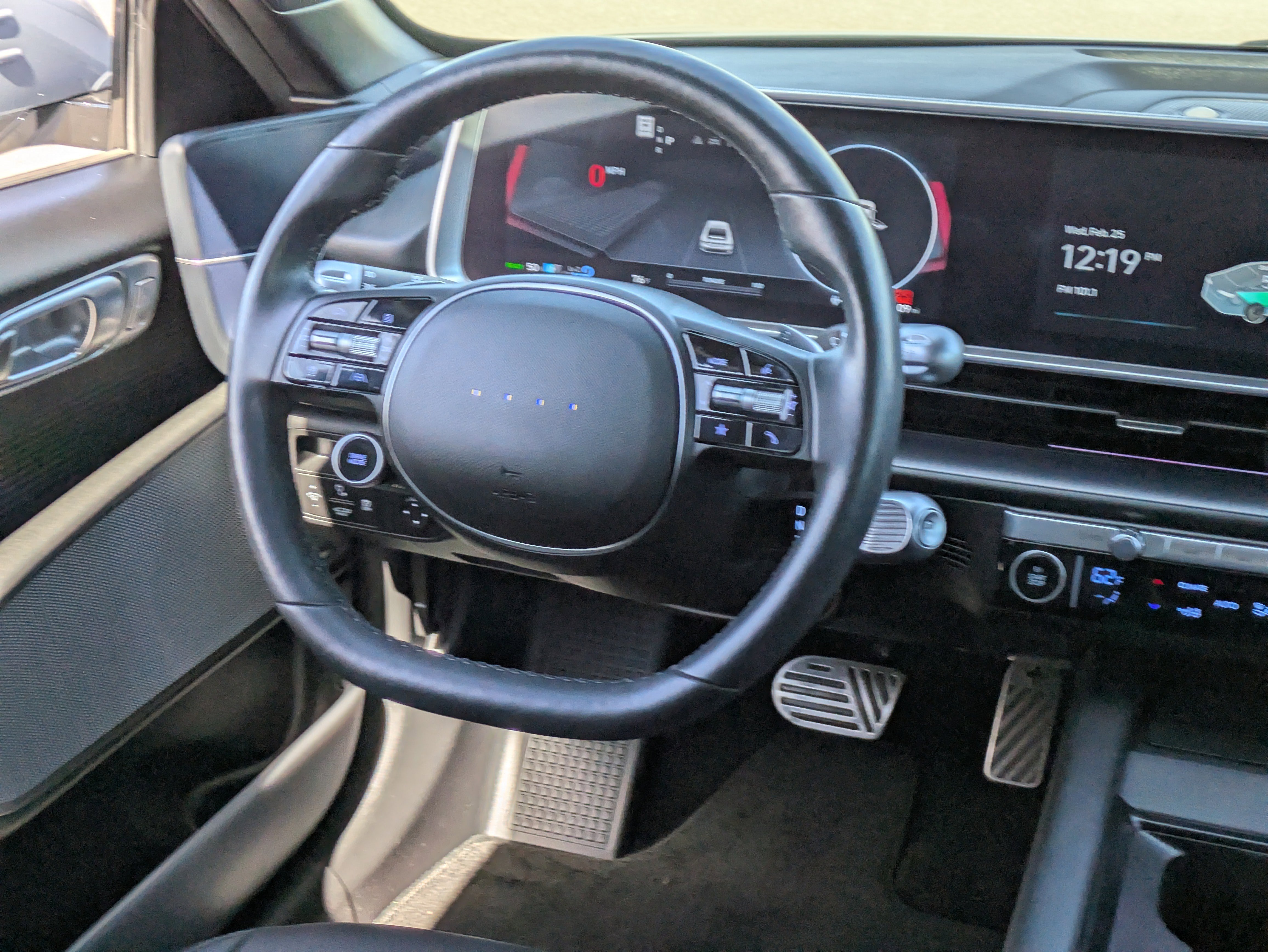 Used 2024 Hyundai Ioniq 6 Limited image 16