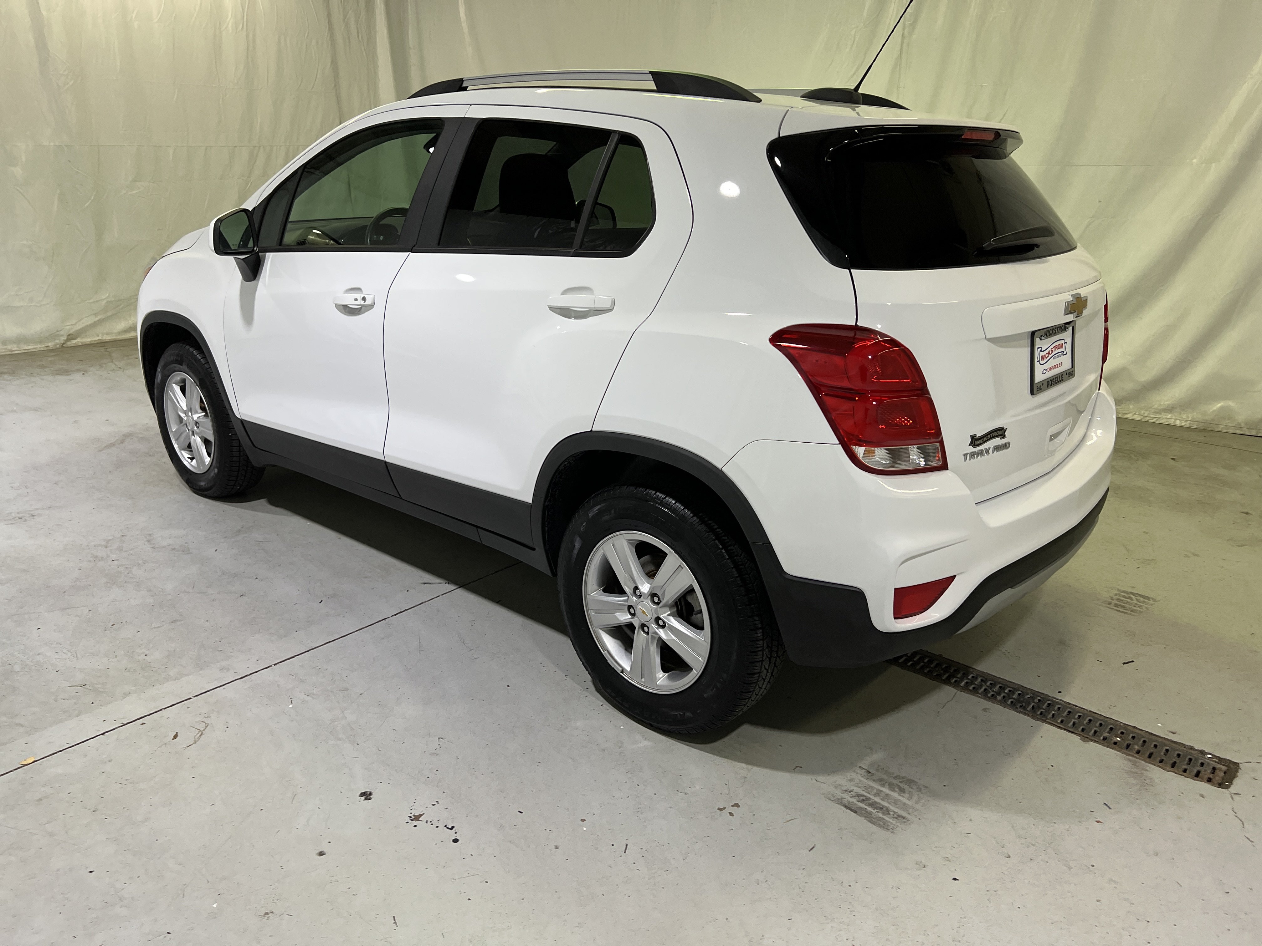 Certified 2021 Chevrolet Trax LT w/ LT Convenience Package AWD/4WD image 7