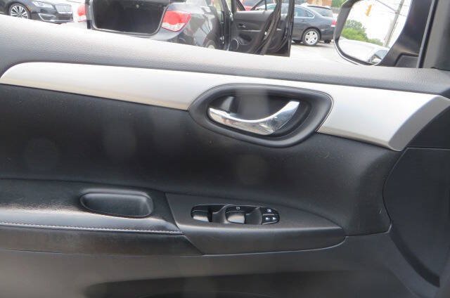 Used 2018 Nissan Sentra S FWD image 46