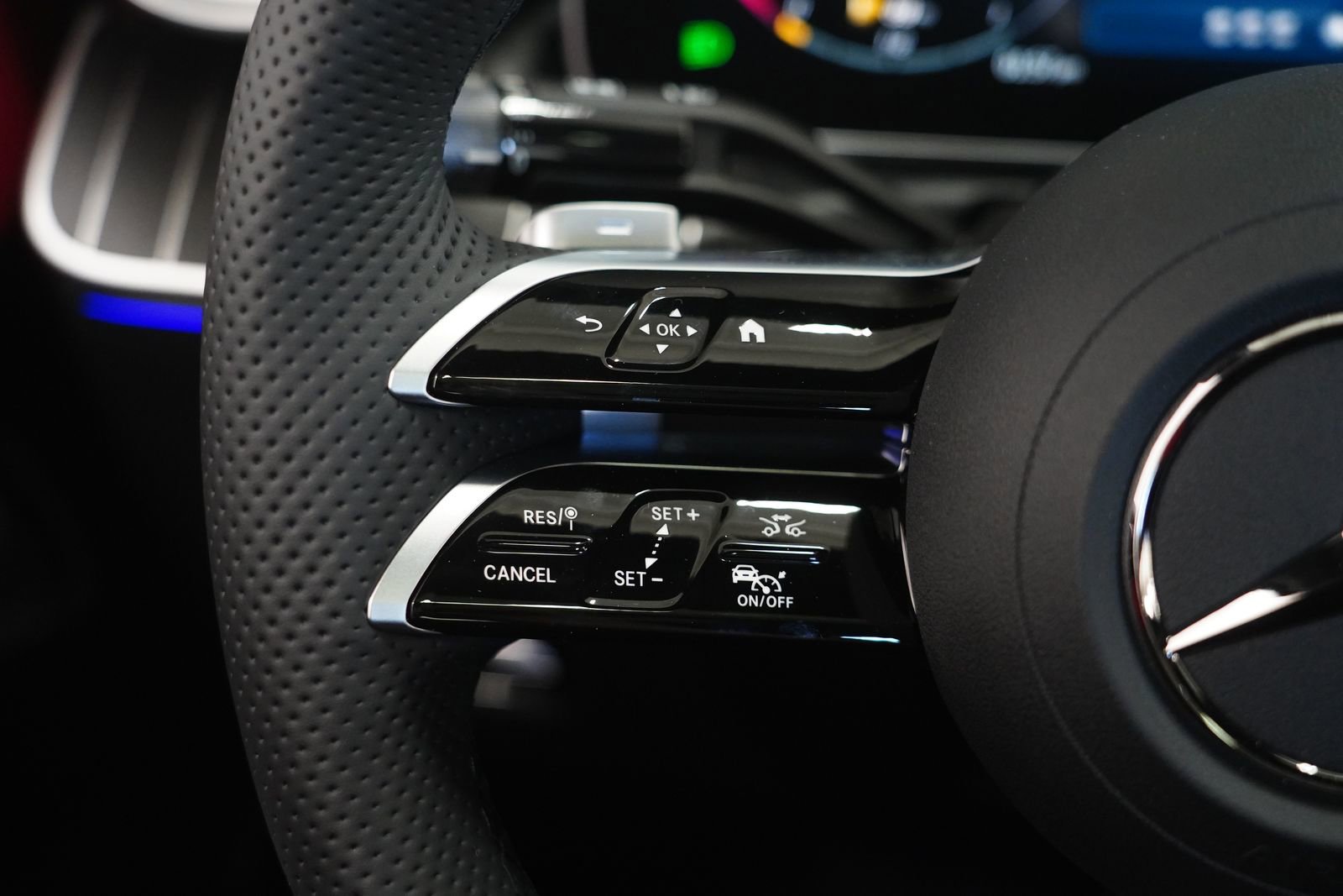 New 2026 Mercedes-Benz C 300 4MATIC Sedan image 20