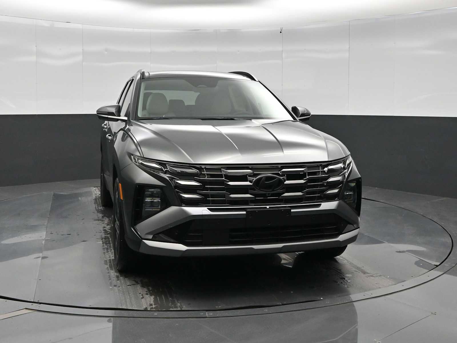 New 2026 Hyundai Tucson Limited AWD/4WD image 2