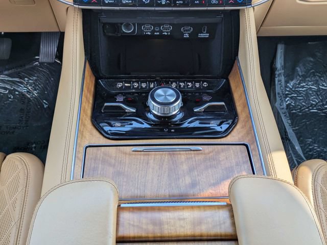 New 2025 Jeep Grand Wagoneer Series III w/ Rear Seat Video Group 1 AWD/4WD image 22