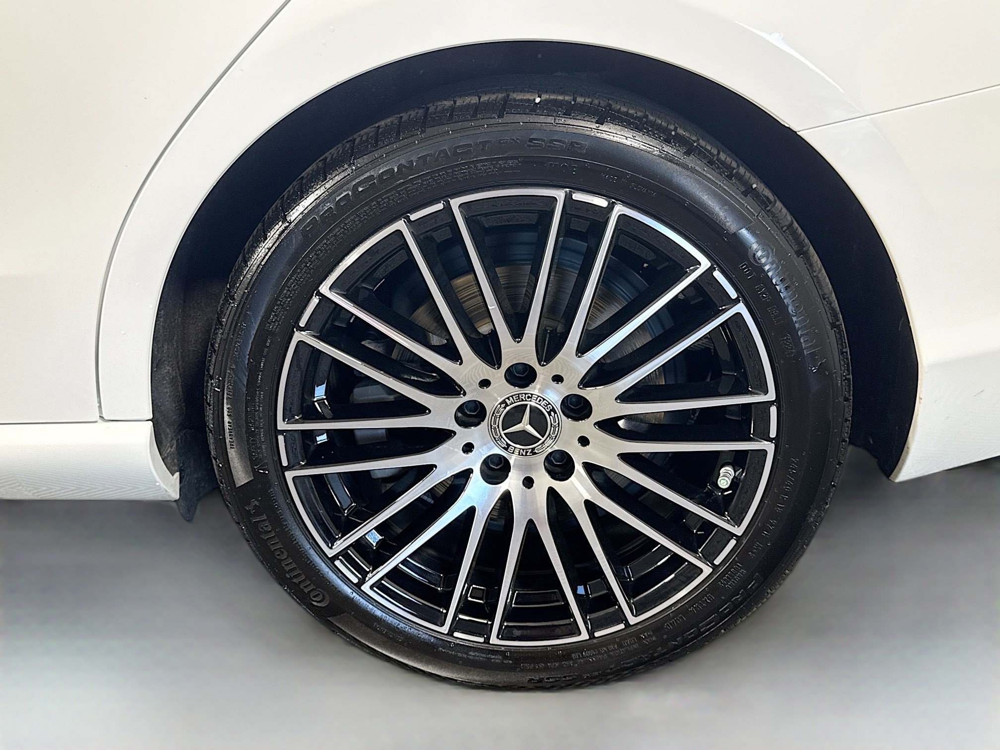 Used 2025 Mercedes-Benz C 300 4MATIC Sedan image 37