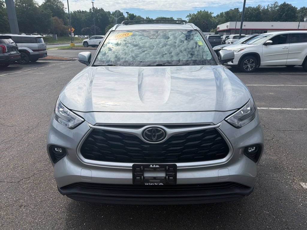 Used 2020 Toyota Highlander XLE AWD/4WD image 8