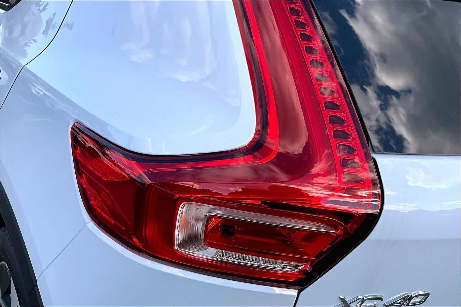 New 2026 Volvo XC40 B5 Plus w/ Protection Package Premier AWD/4WD image 5