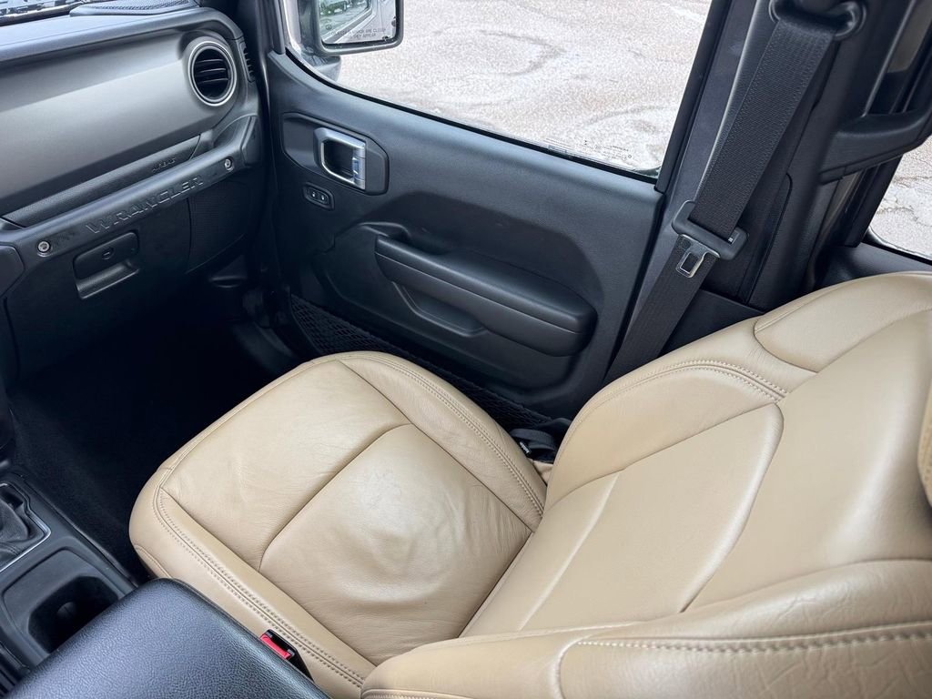 Used 2021 Jeep Wrangler Unlimited Sport image 17