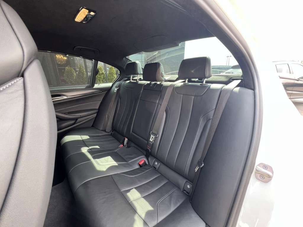 Used 2022 BMW M5 Base w/ Executive Package image 9