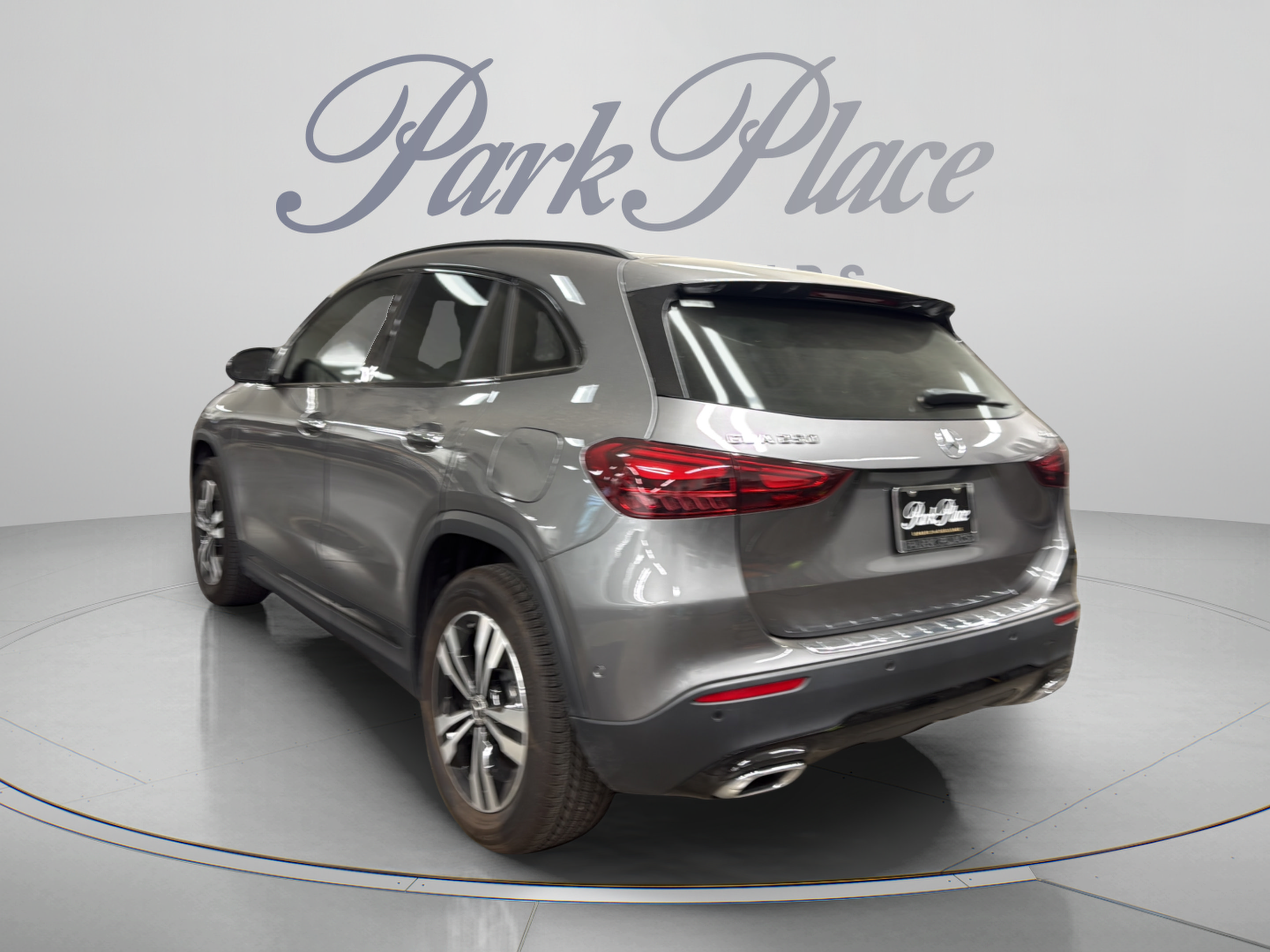 Used 2026 Mercedes-Benz GLA 250 4MATIC image 3