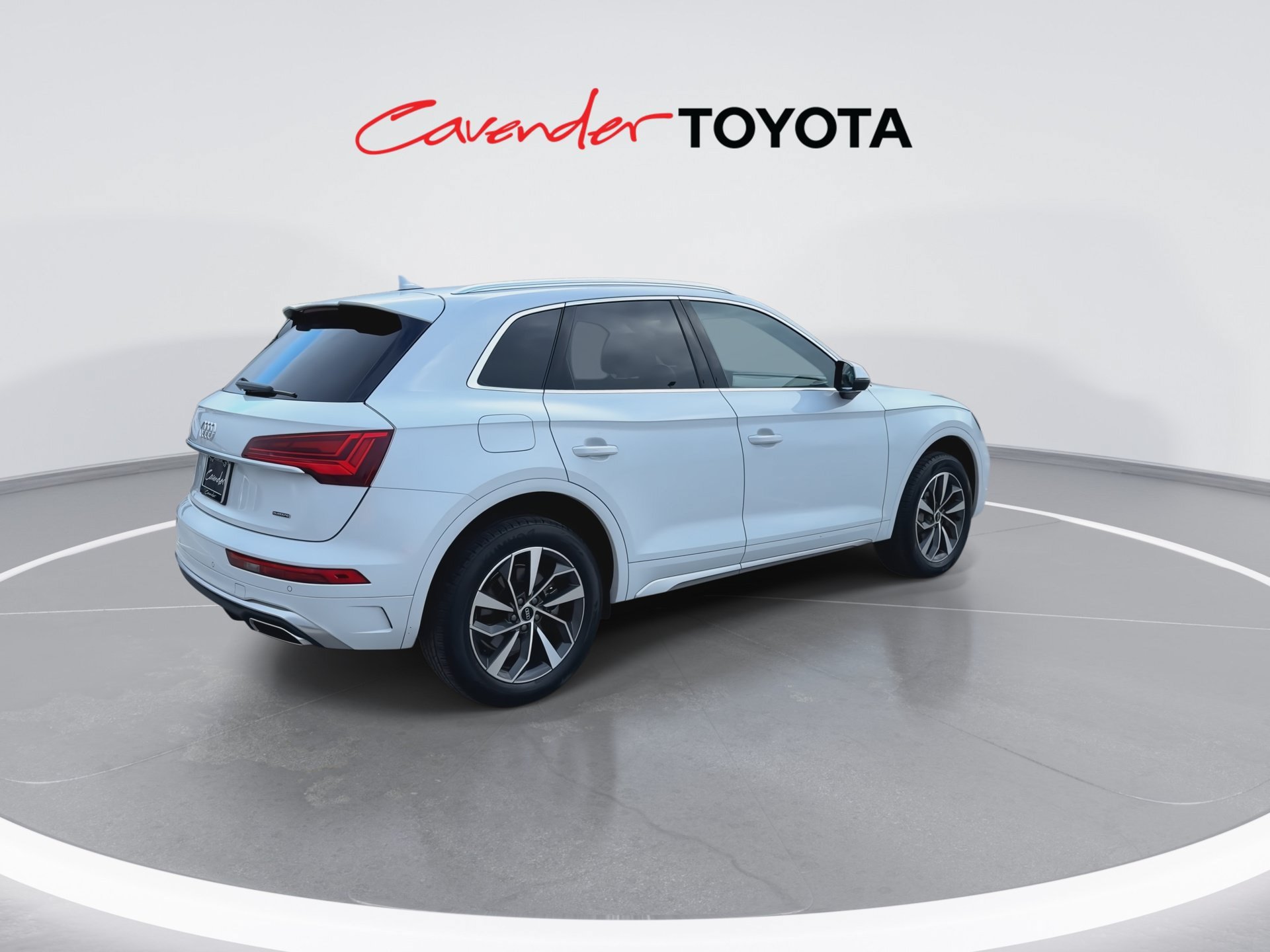 Used 2024 Audi Q5 2.0T Premium w/ Convenience Package AWD/4WD image 8