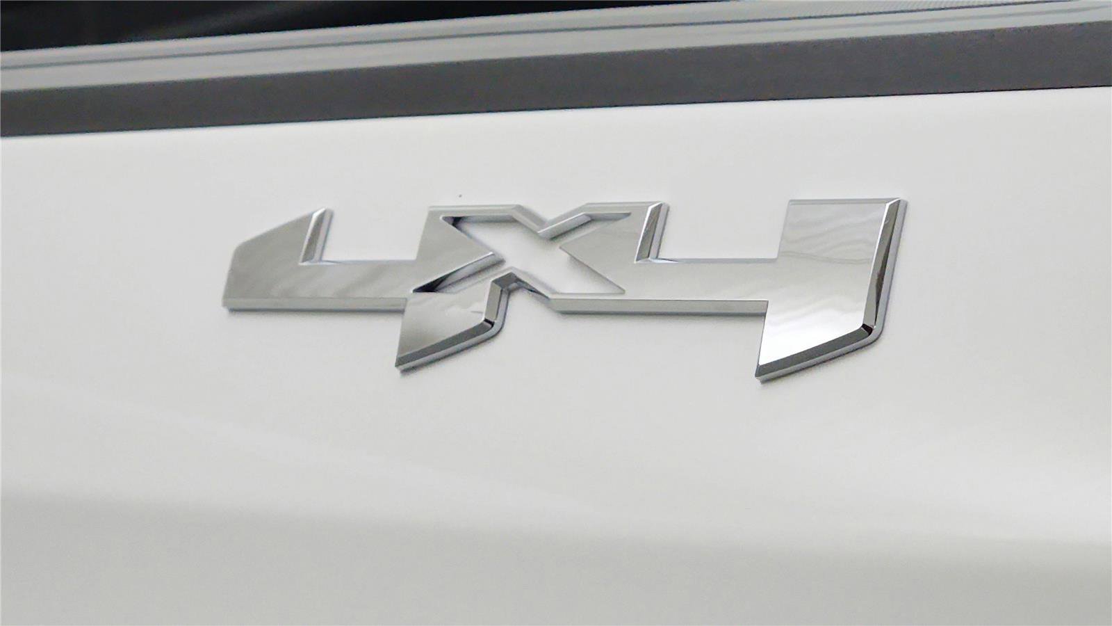 New 2026 GMC Sierra 1500 SLE image 30