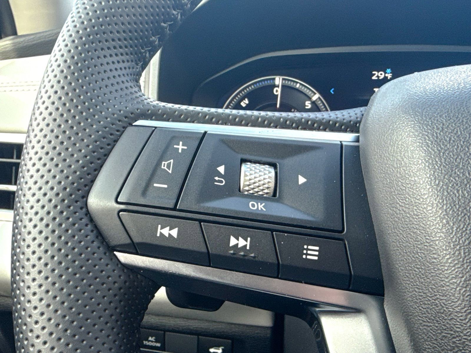 New 2025 Mitsubishi Outlander SEL image 47