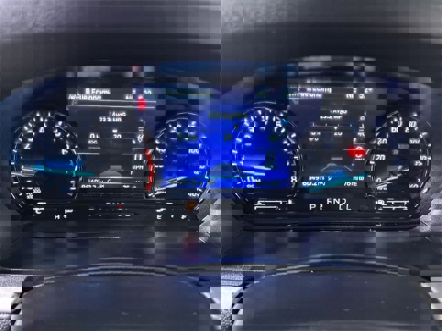 Used 2021 Ford Explorer XLT w/ Equipment Group 202A image 12