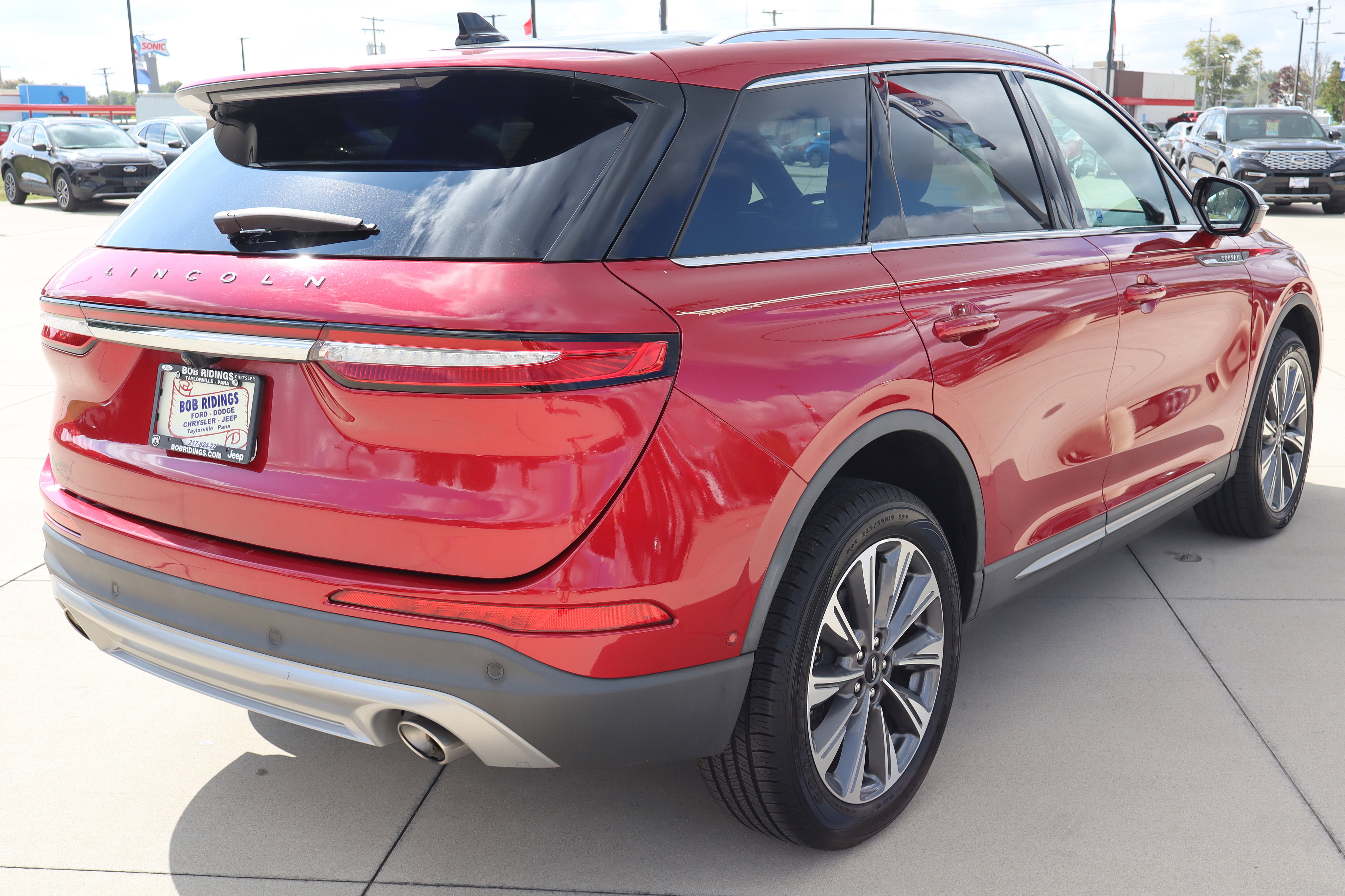 Used 2021 Lincoln Corsair Reserve w/ Equipment Group 201A image 6