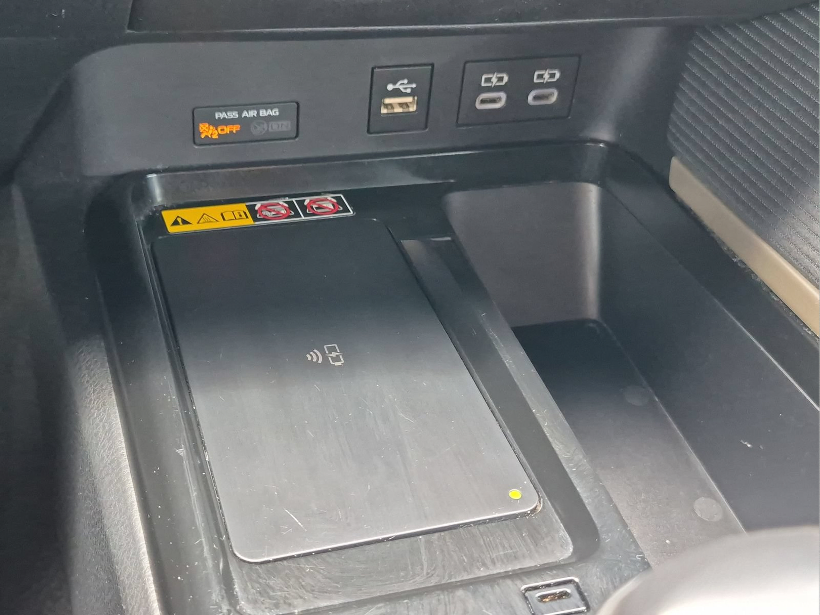 Used 2025 Toyota Camry SE FWD image 27