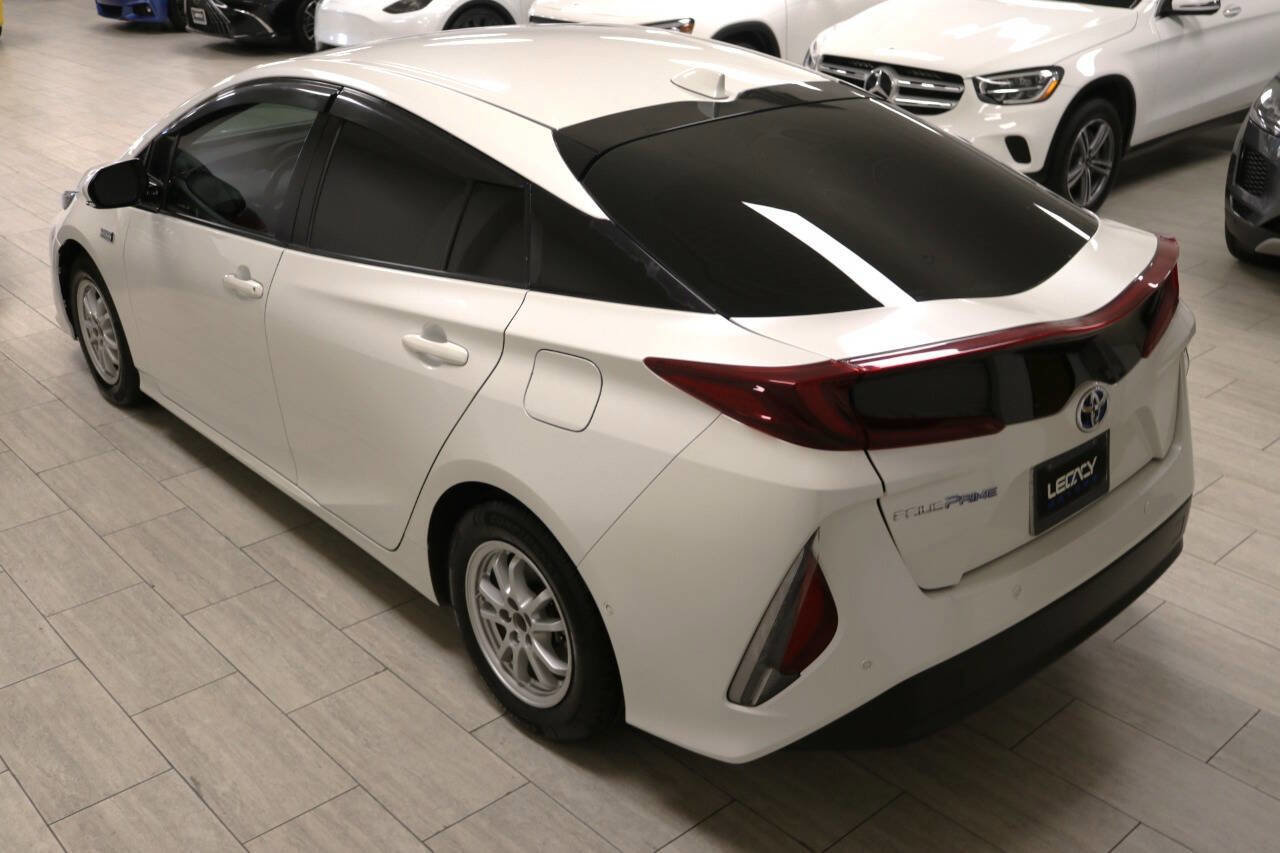 Used 2017 Toyota Prius Prime Advanced image 88