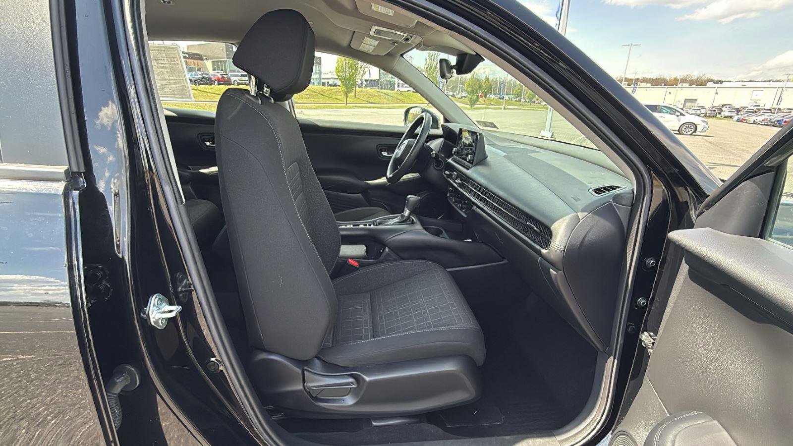 Used 2024 Honda HR-V LX image 16