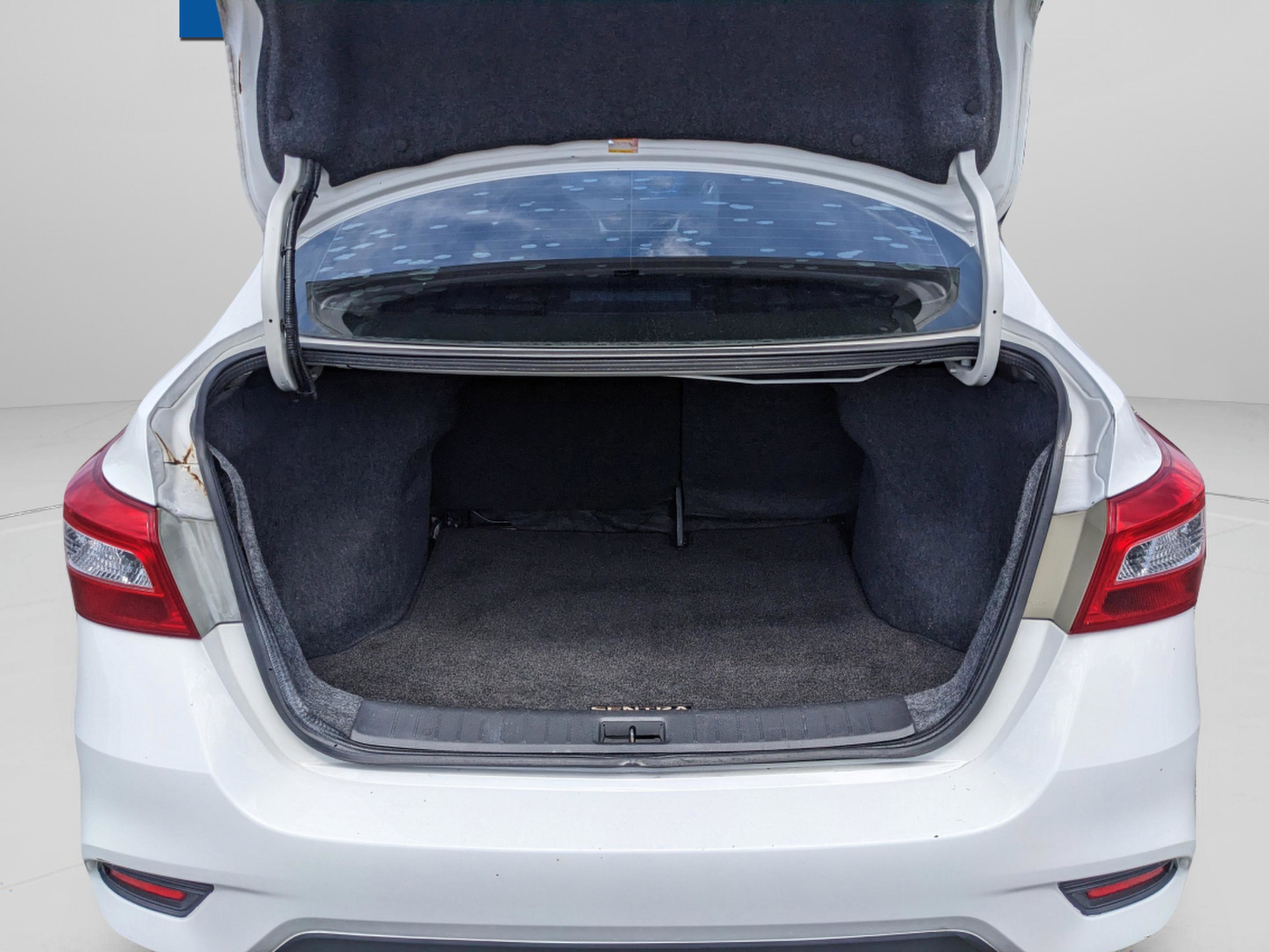 Used 2018 Nissan Sentra SV image 11