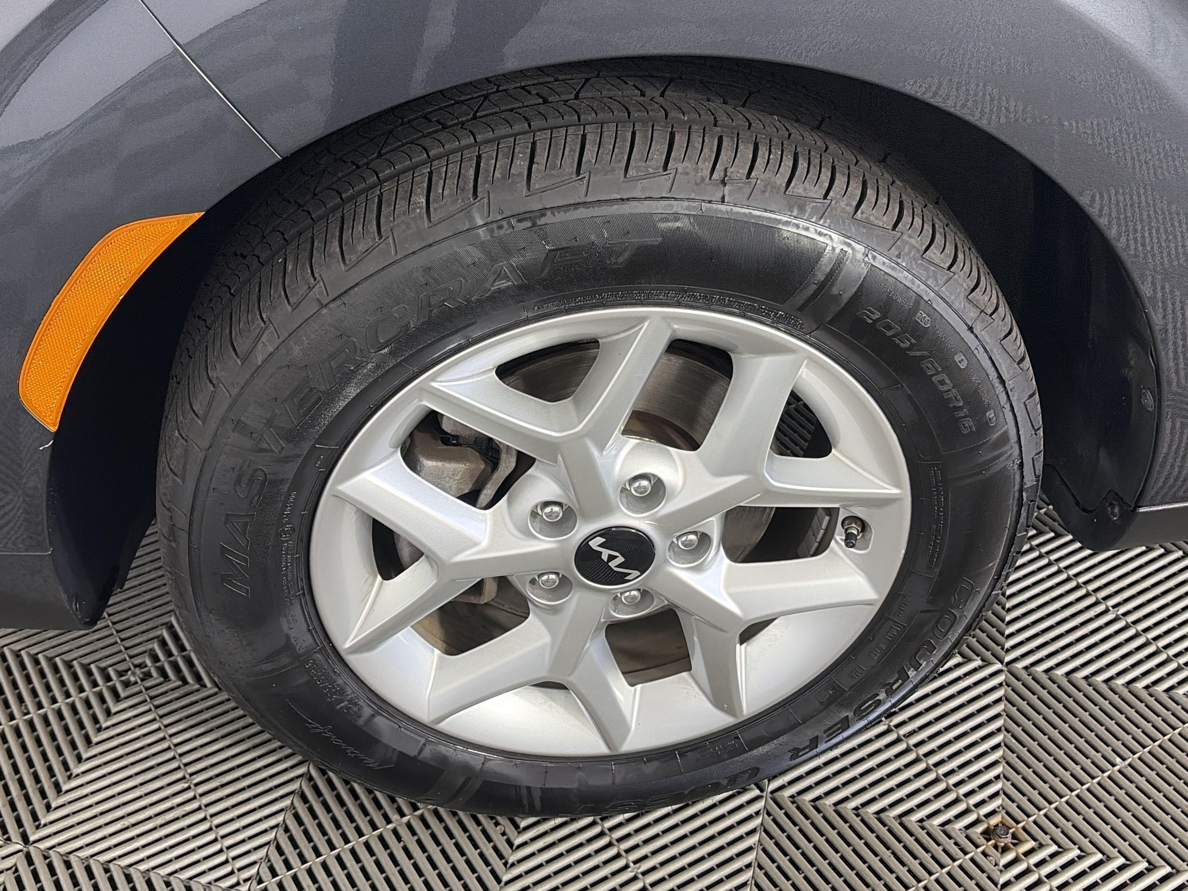 Certified 2022 Kia Soul LX w/ Technology Package FWD image 13