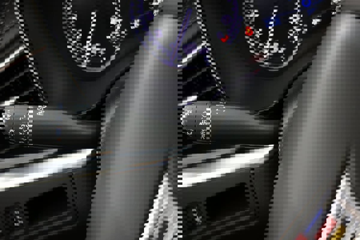 Used 2025 Cadillac XT6 Premium Luxury image 27