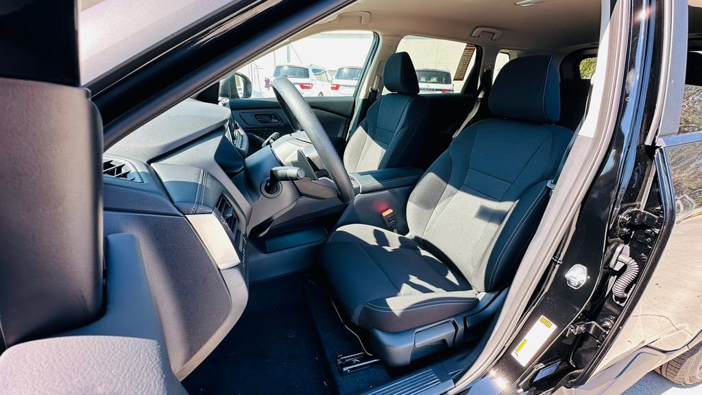 New 2026 Nissan Rogue S image 25