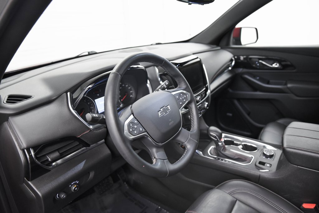 Used 2023 Chevrolet Traverse RS image 16